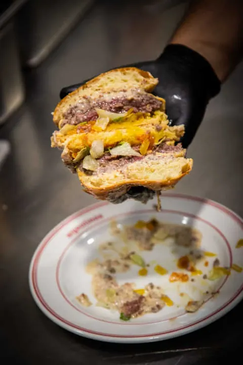 Burger n' Bubbles